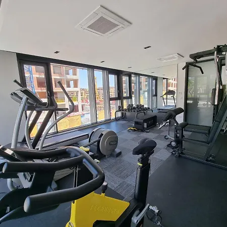 Mona Living Aparthotel 4*