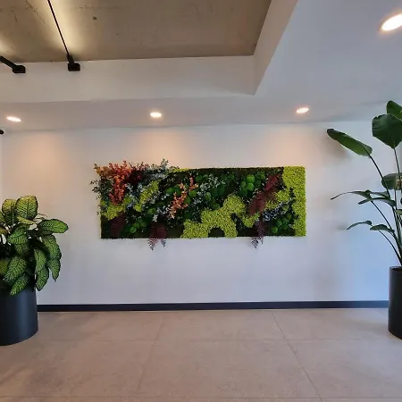 Mona Living מלון דירות 4*