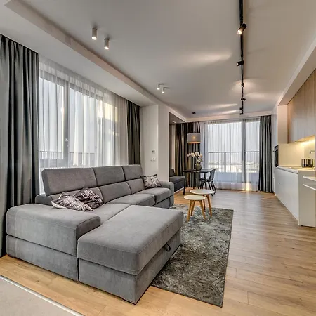 Hotel apartamentowy Mona Living 4*