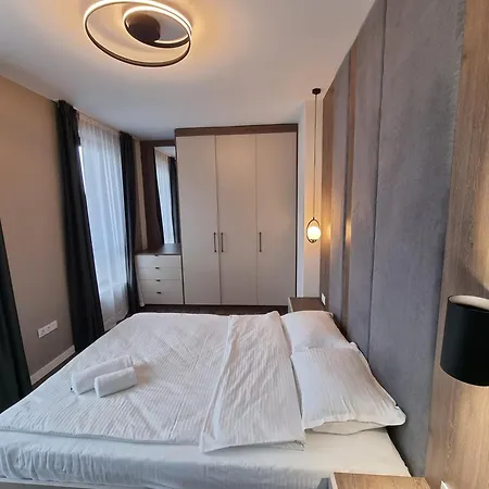 Aparthotel Mona Living *