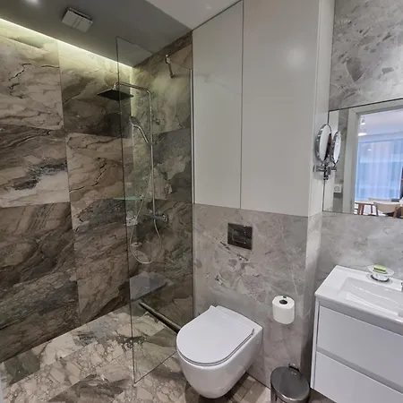 Hotel apartamentowy Mona Living