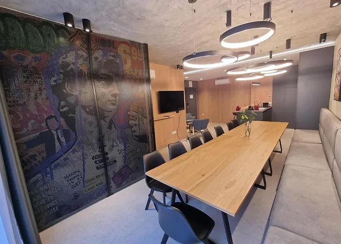 Mona Living Aparthotel 4*