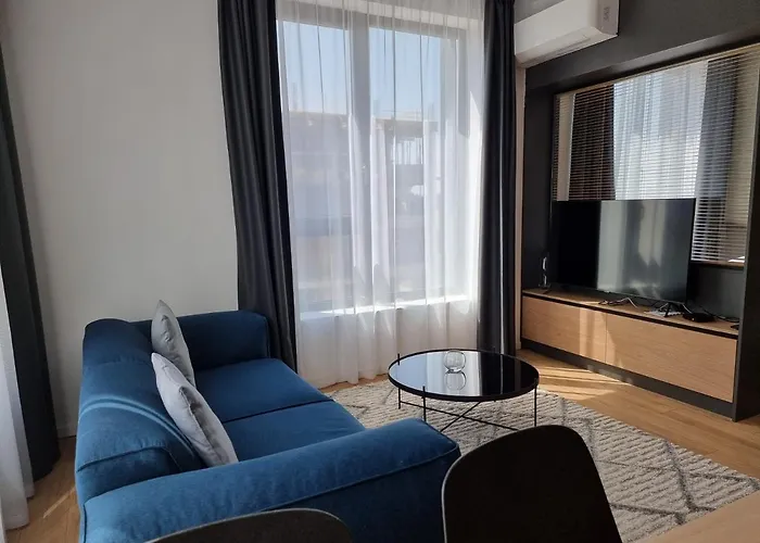 Aparthotel Mona Living 4*