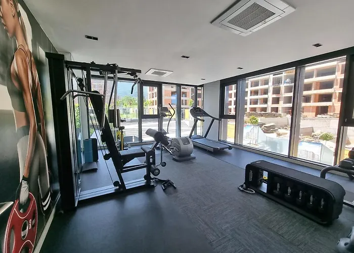 Mona Living Aparthotel 4*