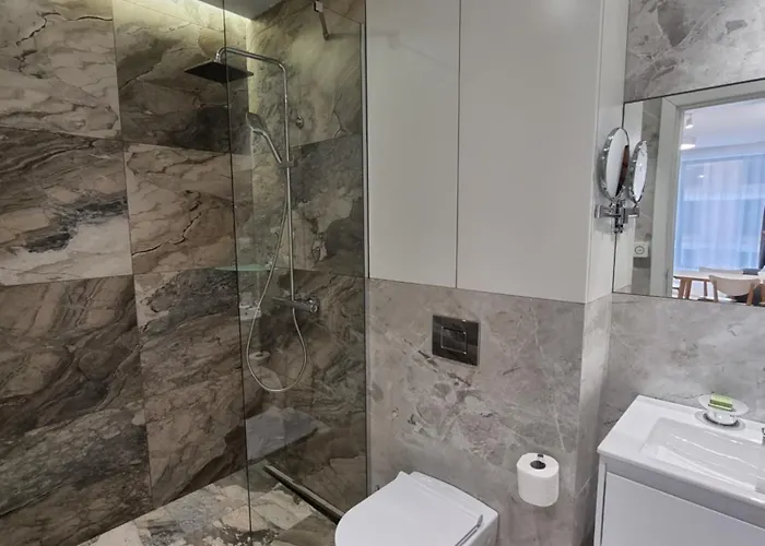 Ξενοδοχείο με διαμερίσματα Mona Living