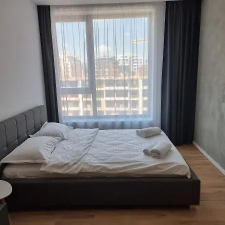 Mona Living Lägenhetshotell Sofia