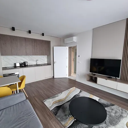 Mona Living Apartmanhotel 4*