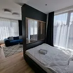 Lägenhetshotell Mona Living 4*