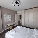 Mona Living Lägenhetshotell 4*