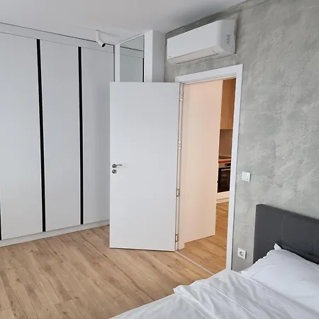 Mona Living Lägenhetshotell Sofia