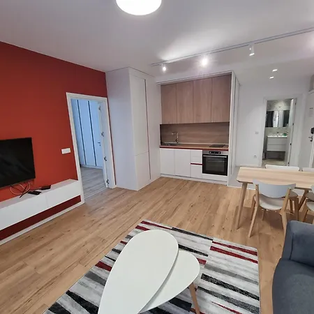 Апартхотел Mona Living 4*